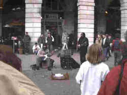 lon-we1.jpg (11822 bytes)